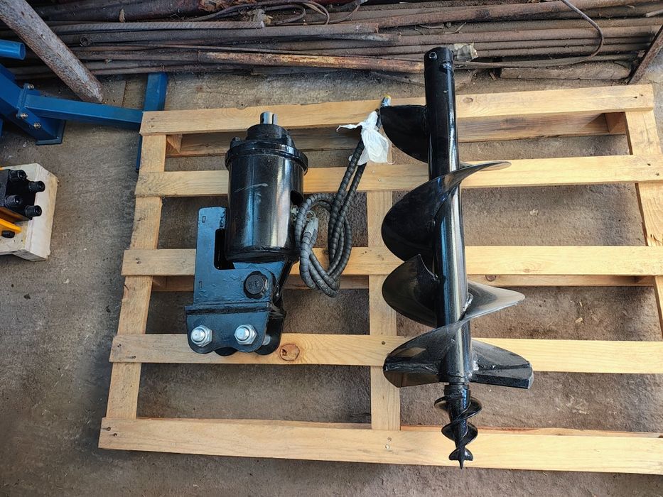 Свредел за мини багер