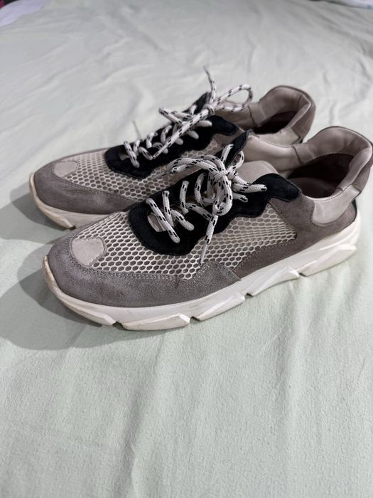 Продам кросовки, натуралка