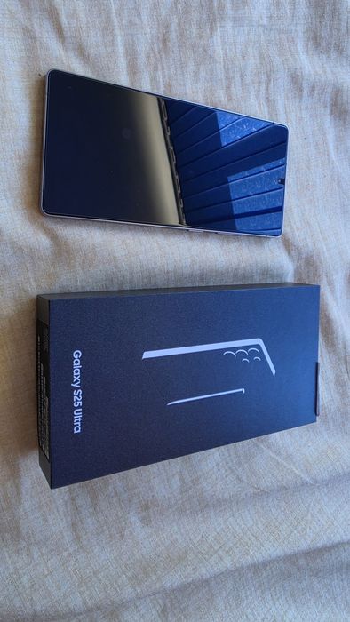 Продавам: Samsung S25 Ultra 512 GB