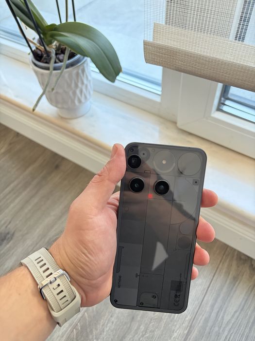 Nothing Phone (3) – 12GB RAM / 256GB – Garanție eMAG 07.09.2027