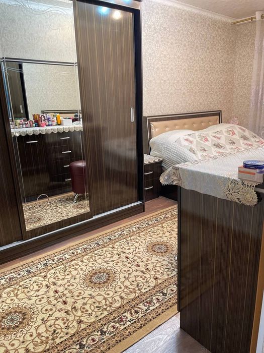 Angren Kalsoda kvartira sotiladi.Evroremont