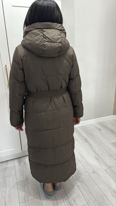 Зимний пуховик женский