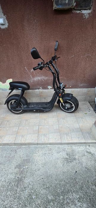 Se vinde moped electric .Mini harley