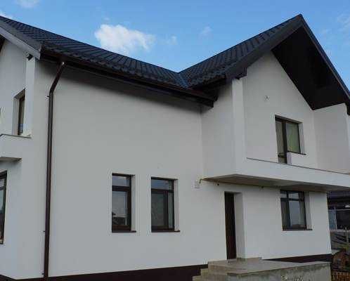 Construim case, la rosu, la gri sau la cheie!