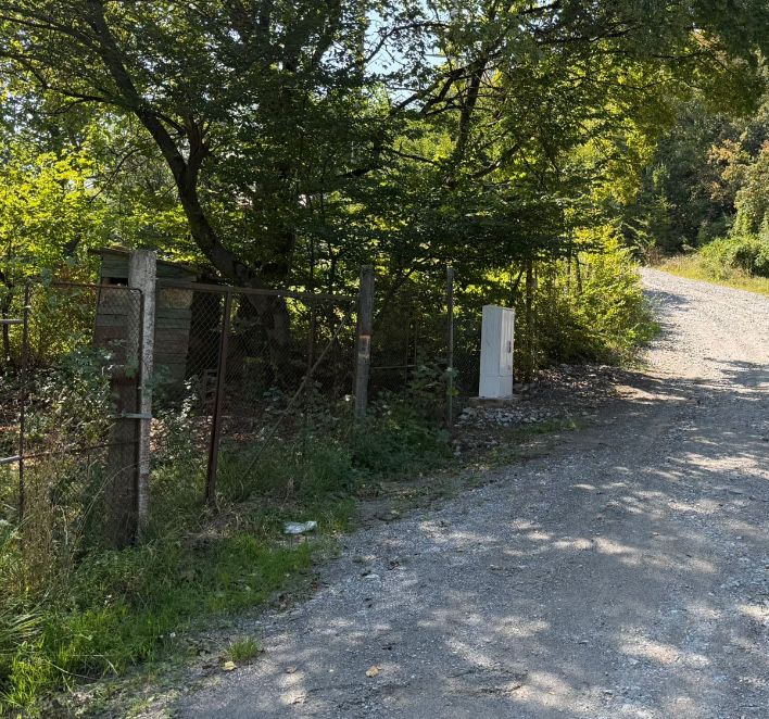 Vand schimb Casa cu AC si 1200 mp teren strada uliului, hoia