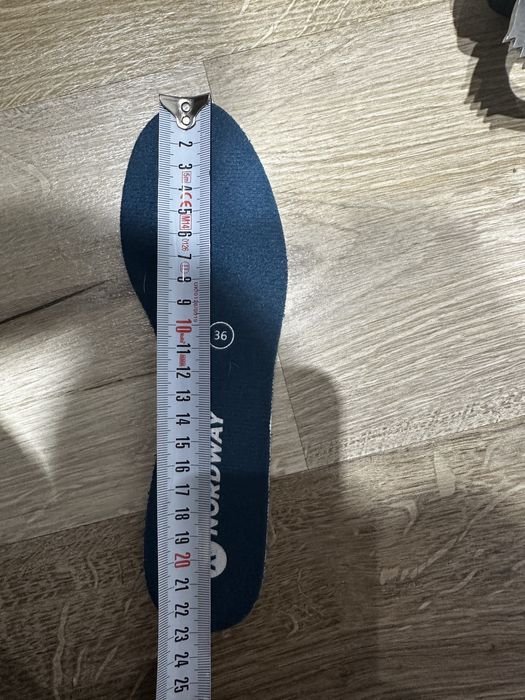 Продам коньки 36 р.