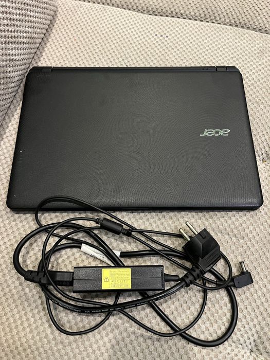 Продавам Acer Aspire E13