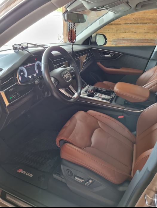 Vând Audi Q8 2019 primul proprietar de nouă!
