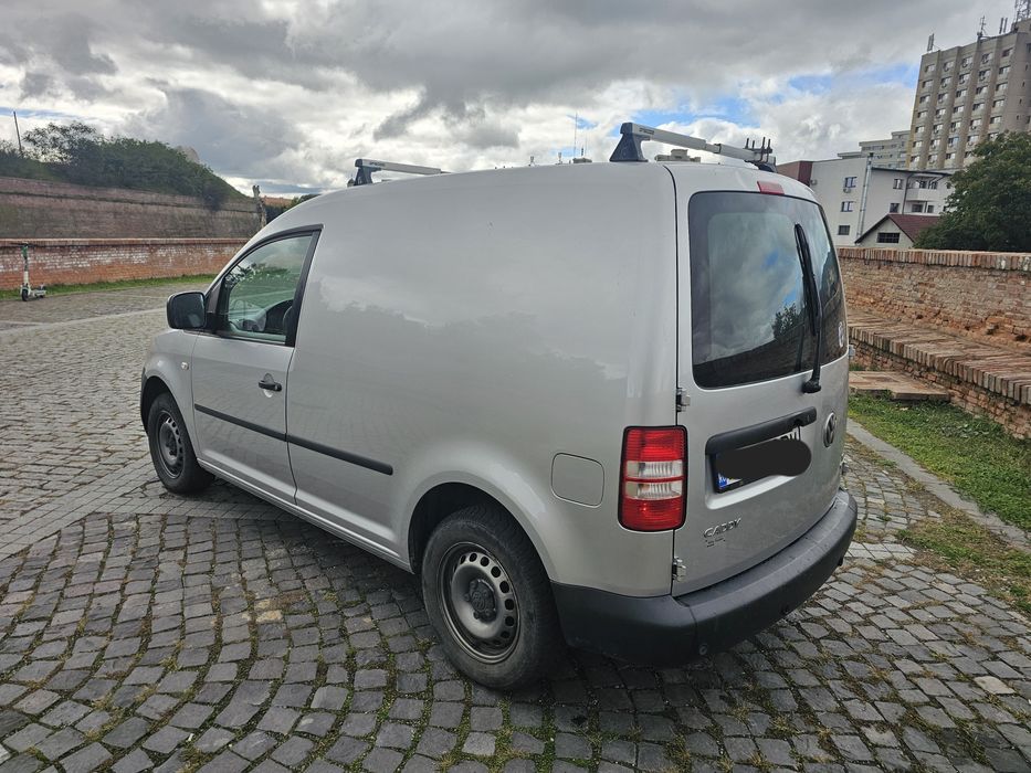 Volkswagen CADDY 2011