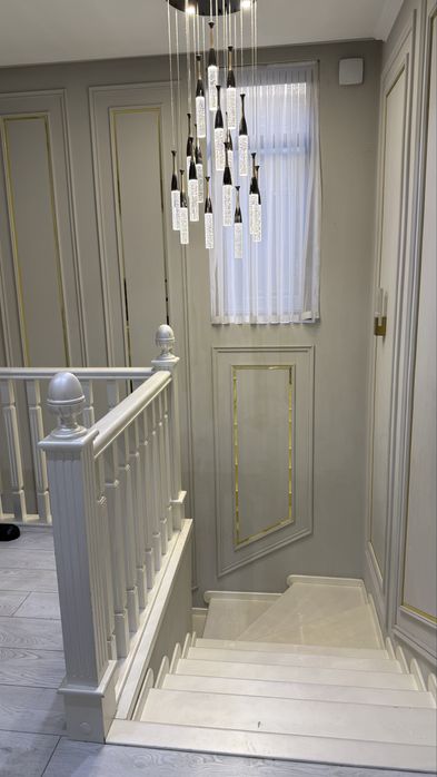 SERGELI da 2-sotix kotej , Yashash maydoni 200 kv