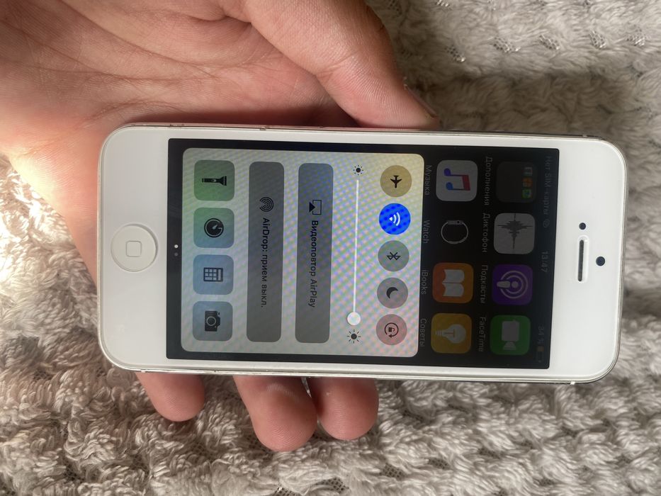 продается айфон 5  срочно!