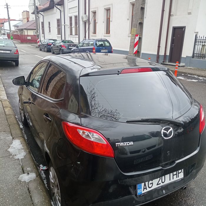 OFERTA Vând Mazda 2  adusa recent în tara