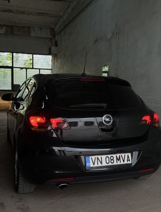 Opel Astra J 2.0 D 163cp
