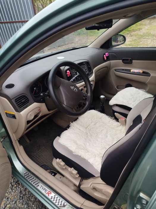 Hyundai accent 1.5diesel an 2007 167000 km inmatriculat vt10/2026 perfect funcțional 4 geamuri electrice închidere centralizată alarma fără rugină,