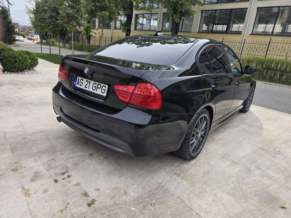 Bmw  e90LCI  anul 2010 pachet M