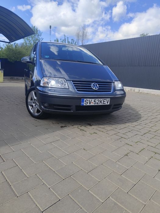 Vând Sharan 2.0 tdi