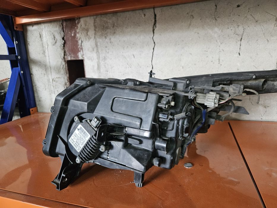 Десен фар за Infiniti QX70s 2015г