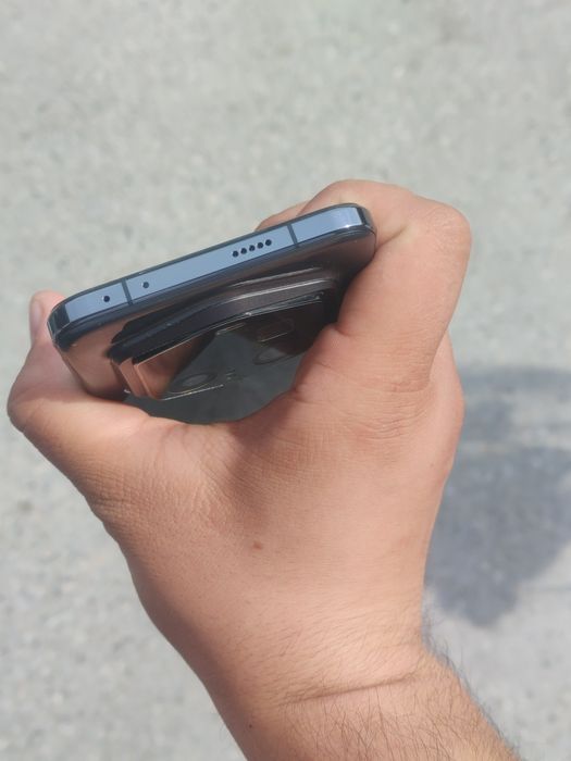Honor magic 7 rsr 




Honor Magic 7 RSR 
PORSCHE DESIGN 
16/512gb
S