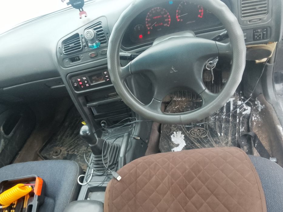 Продам Галант правый руль механика!