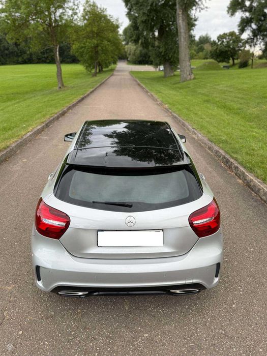 Mercedes Benz A180 AMG Line