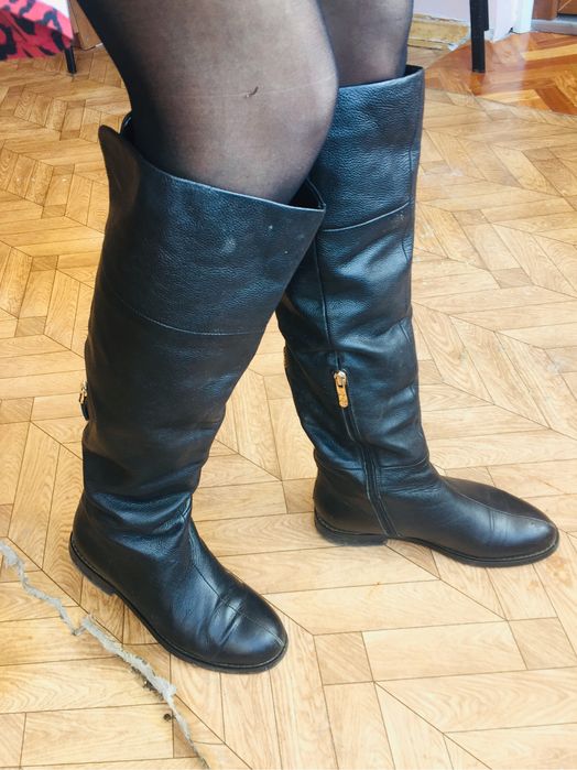 Продам осенние сапоги кожа