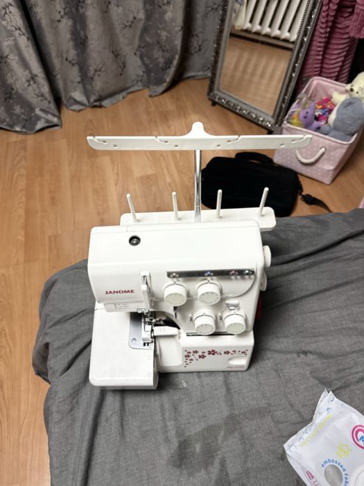 Оверлок Janome HQ-075D