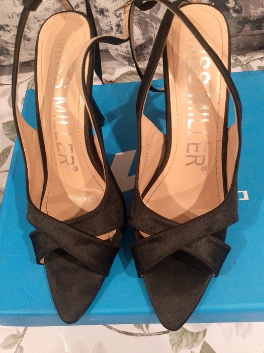 Туфли женские на каблуке