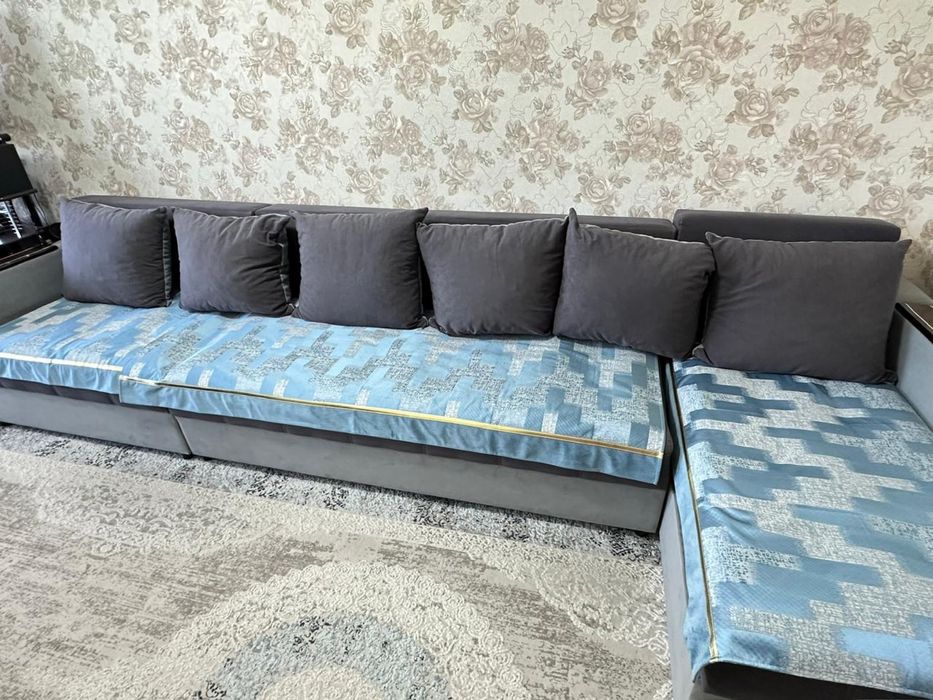 продам диван с дивандеками