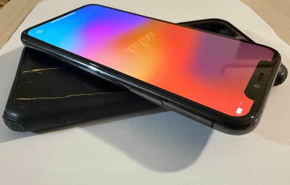 iPhone 11 Pro 256GB + Husa MOBILFOX