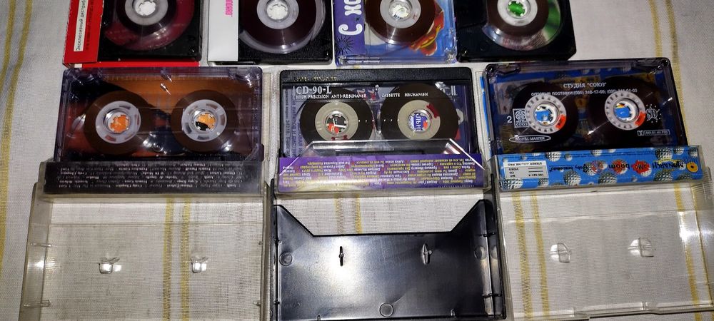 Цена в объявлении за все 12 кассет