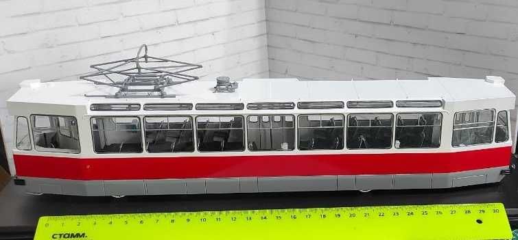Продам модели трамваев : МТВ-82, ЛМ-68 и TATRA T1 в масштабе 1/43