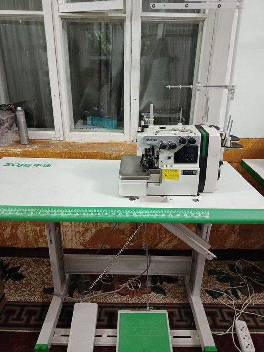 Averlok tikuvchilik moshinasi