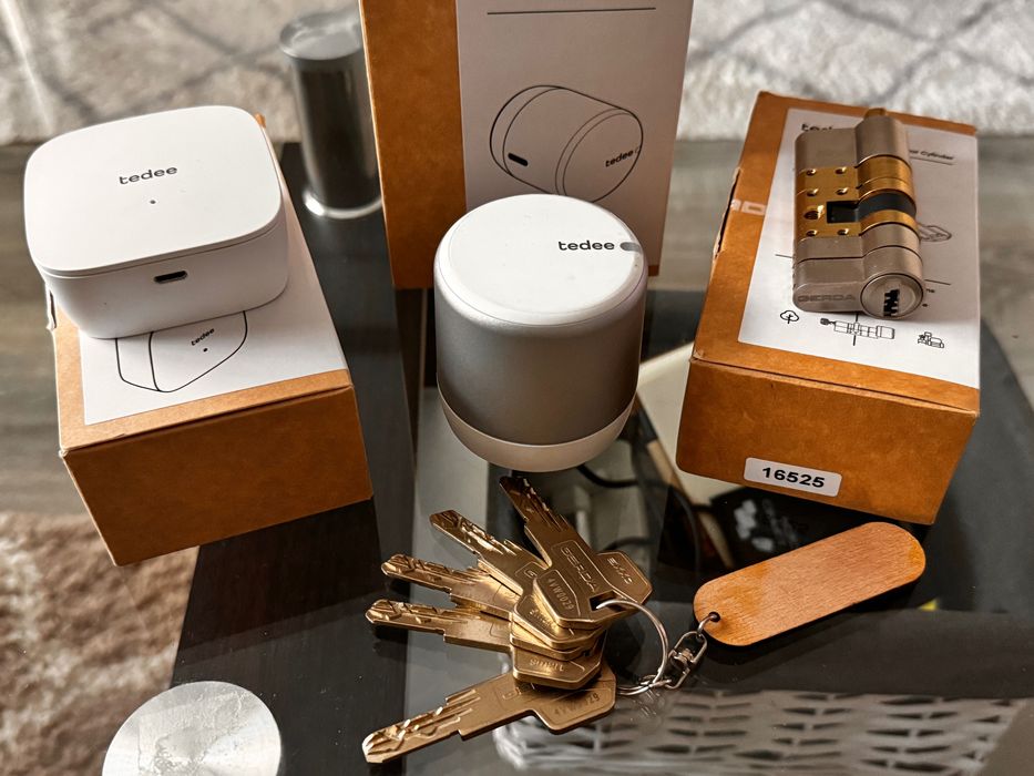 Smart Lock Tedee Go2 + Gateway + cilindru modular Gerda