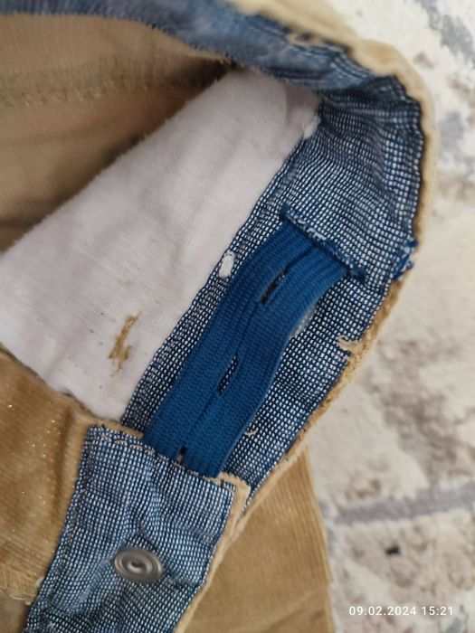 Фирменные вельветовые джинсы