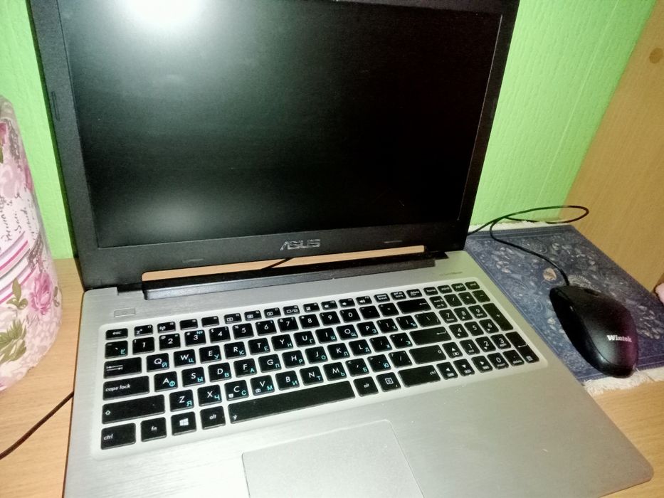 Ноутбук Asus ,срочно продам