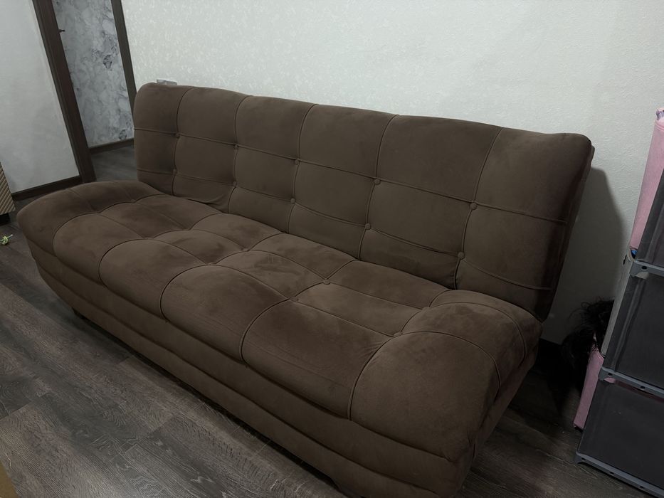 Продам диван срочно