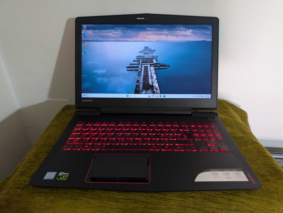 Laptop Lenovo Legion Y520, Procesor Intel Core i5-7300HQ, 8GB DDR4, GeForce GTX 1060 3GB Max-Q,