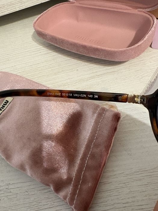 Ochelari de soare miu miu