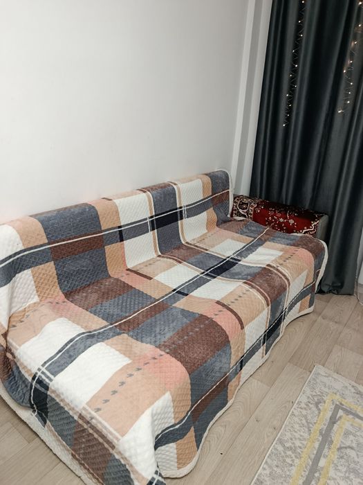 Отдам диван за шоколадку