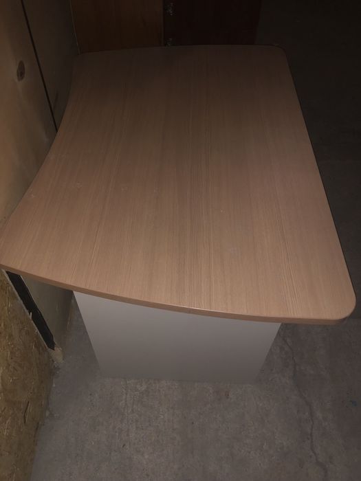 Продам письменный стол