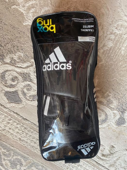 Продам боксёрские перчатки рудный!!!