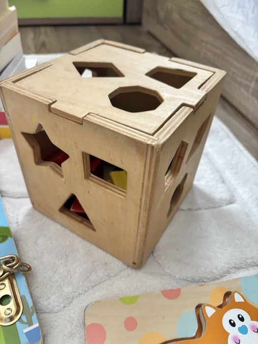 Дървени Монтесори играчки