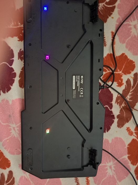 Продам клавиатурата за гейменг