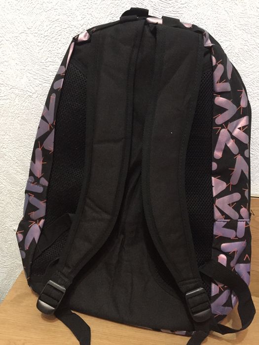 Продам рюкзак подростковый