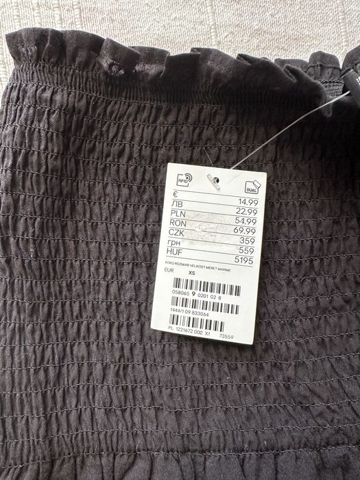 Нова черна пола с етикет – размер XS