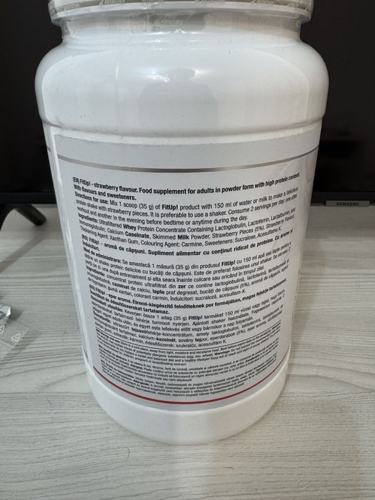 FitUp cu aroma de capsuni, 900 g, Pro Nutrition