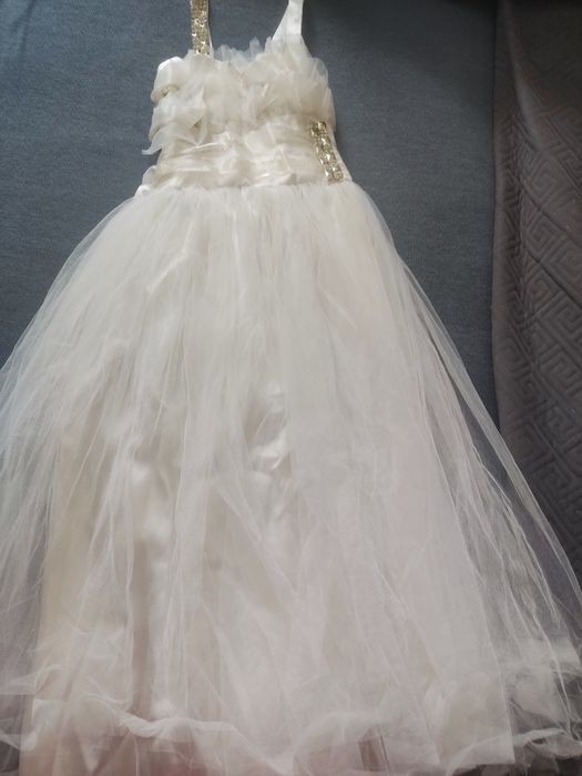 Продам детское платье нарядное