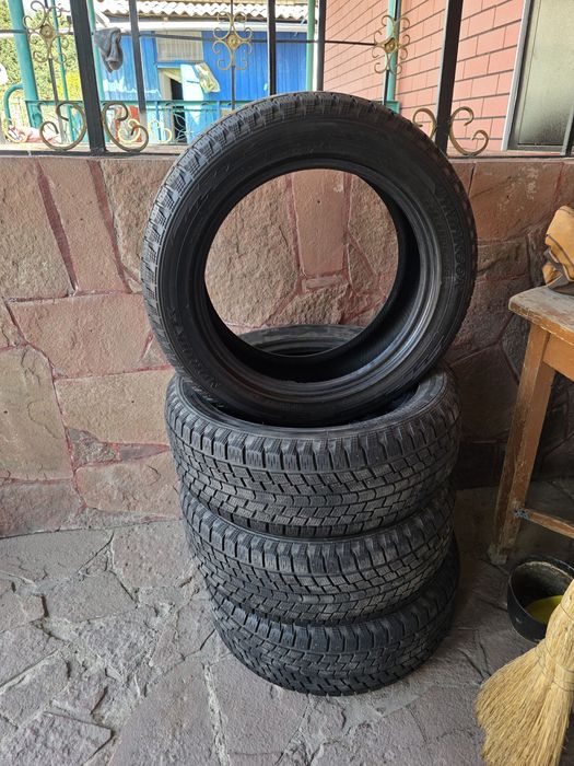 Продам б/у зимнюю резину