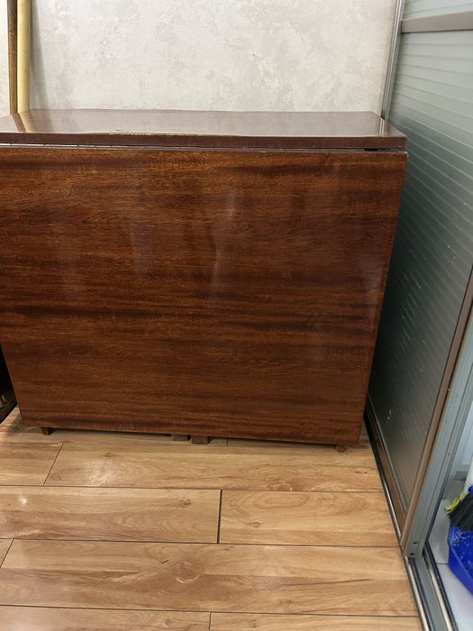 Стол книжка из дерево