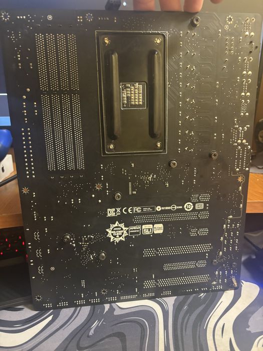 Vând kit PC AMD, potrivit pentru gaming ușor, office sau multimedia.